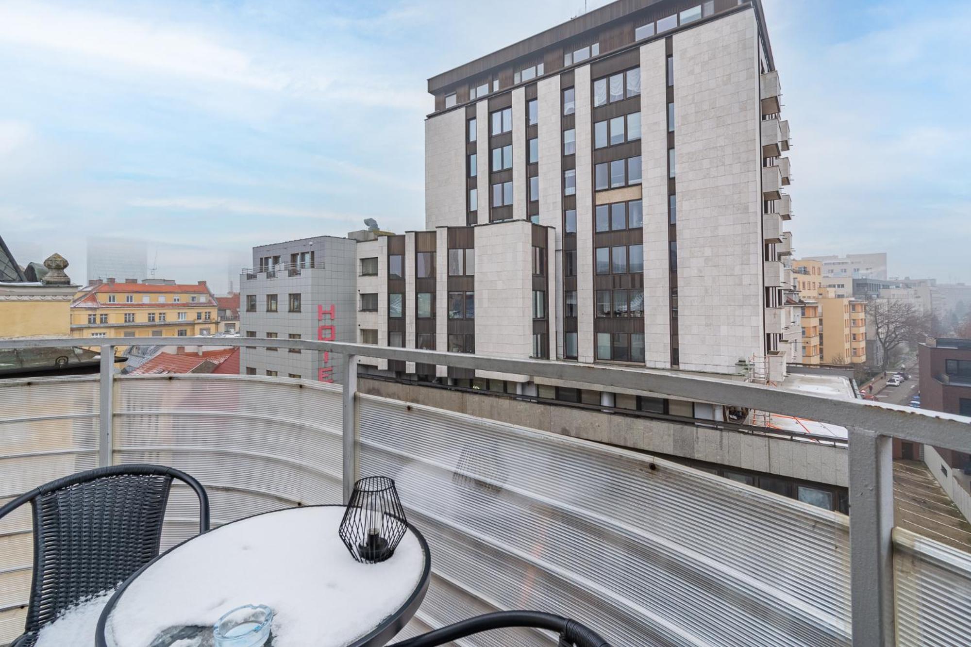 Natural-Style Apartment In The Centre Of Pressburg Exterior foto