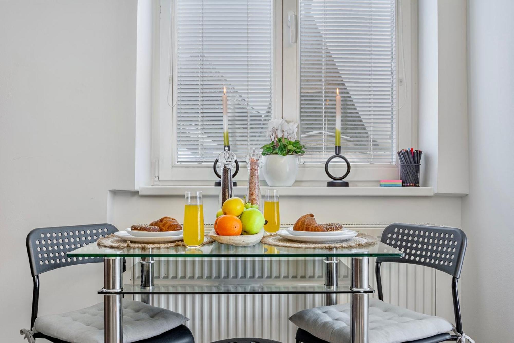 Natural-Style Apartment In The Centre Of Pressburg Exterior foto