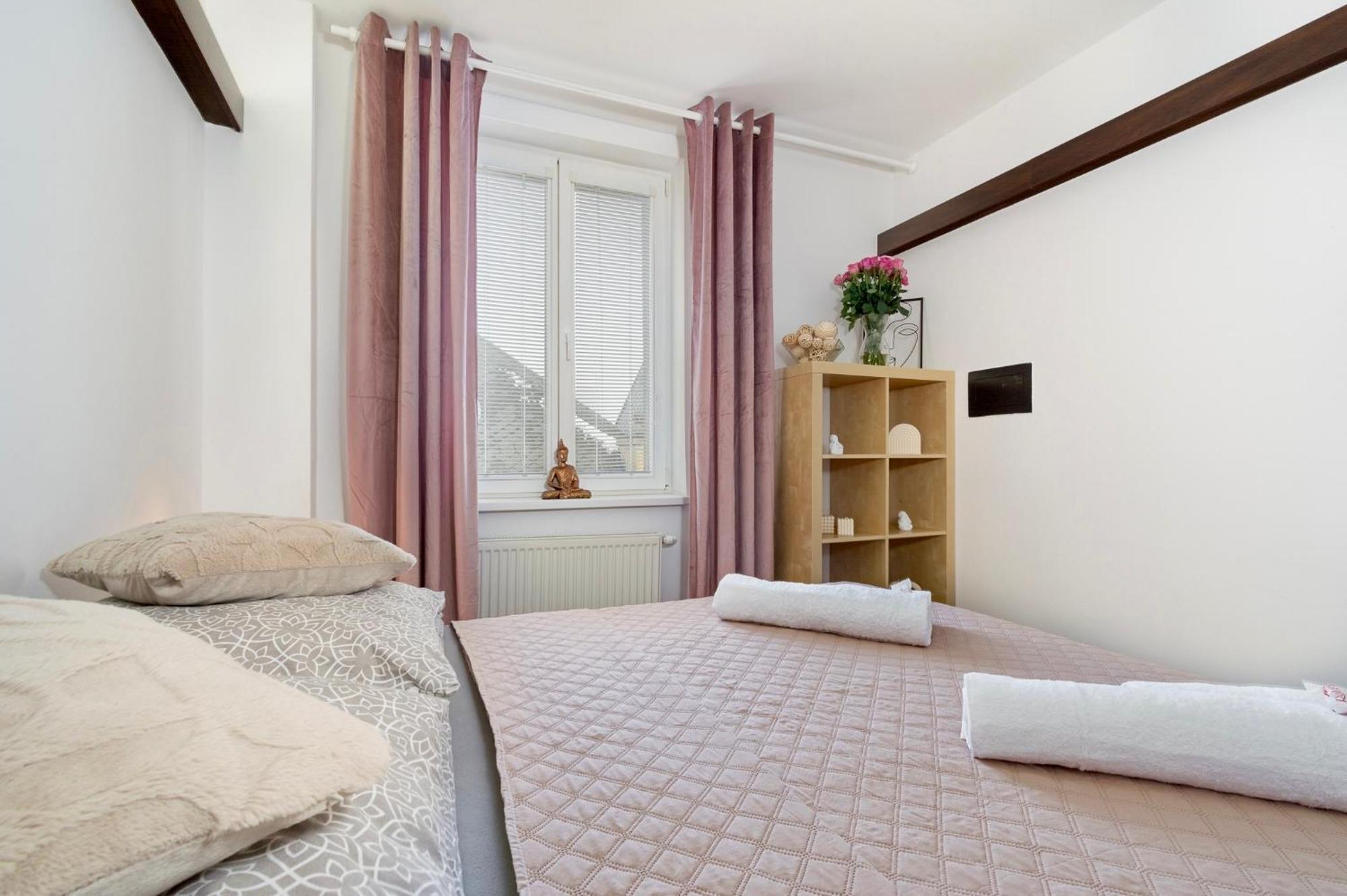 Natural-Style Apartment In The Centre Of Pressburg Exterior foto